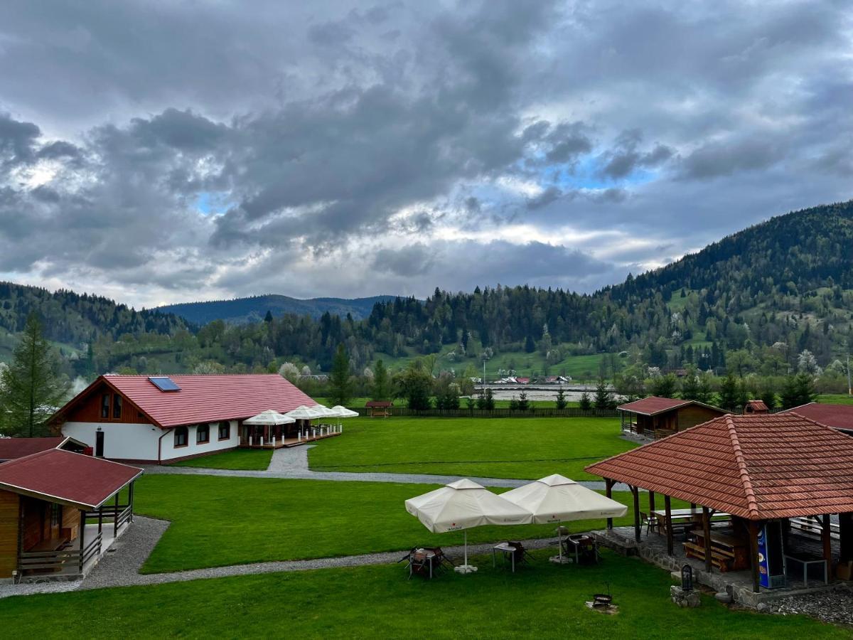 Biotour Camping & Restaurant Ghimeş-Făget Exterior foto