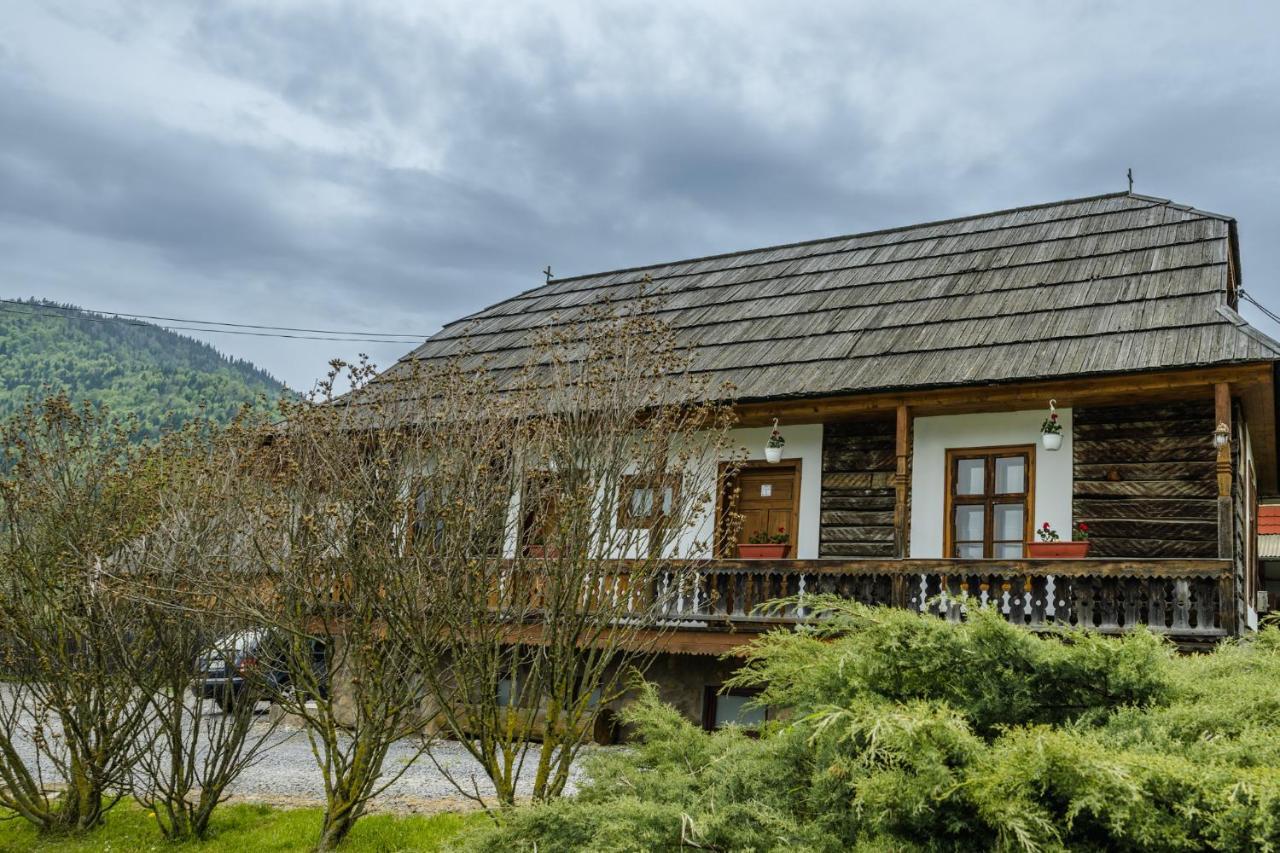 Biotour Camping & Restaurant Ghimeş-Făget Exterior foto